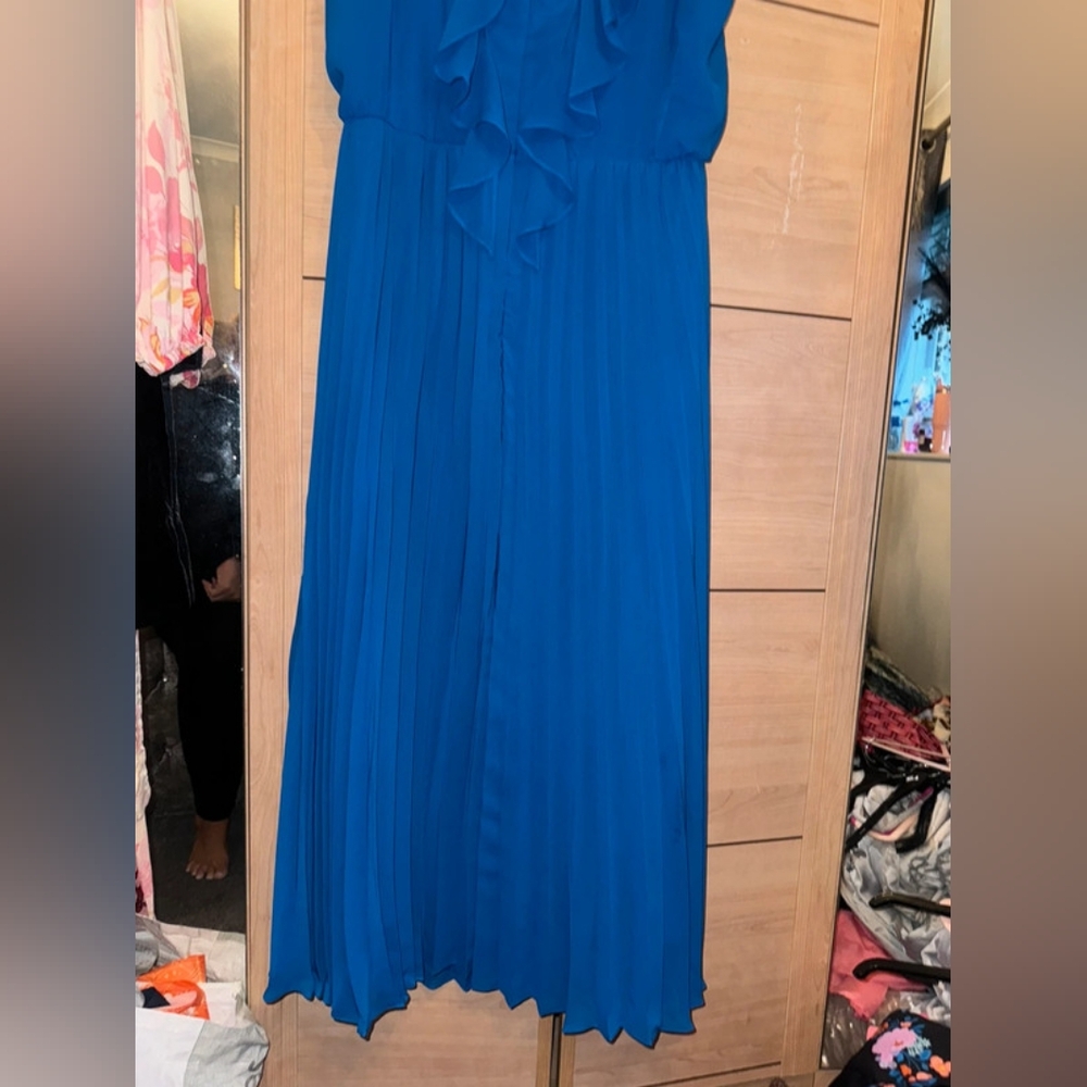 royal blue dress